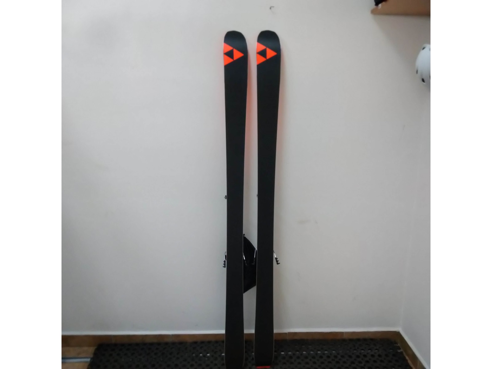 Fischer TRANSALP 86 CARBON 20/21 + Tour Classic Brake 90 + pásy