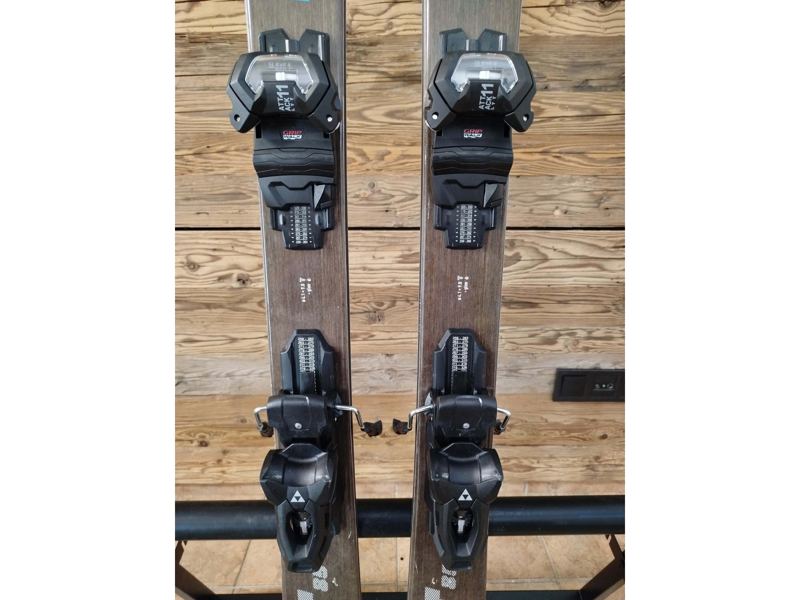 Fischer THE CURV GT 85 + ATTACK LYT 11 24/25
