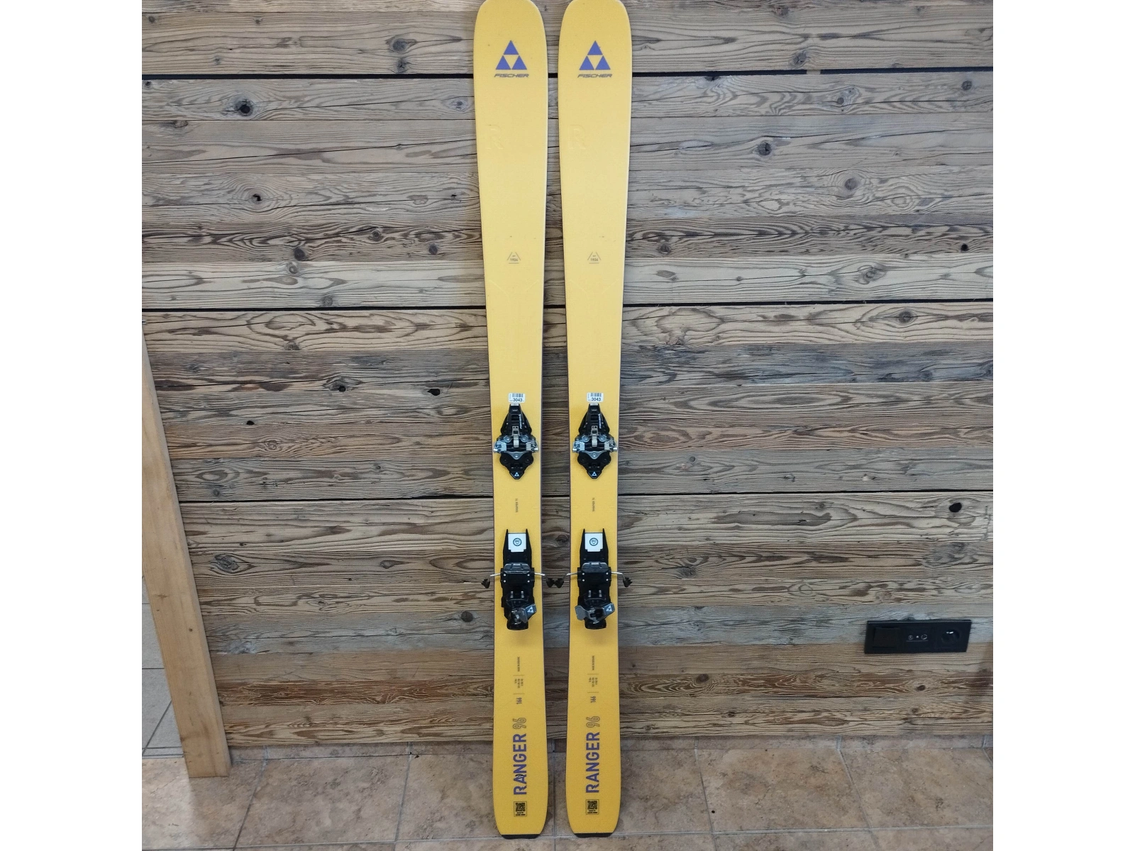 Fischer RANGER 96 WS + TOUR CLASSIC FREE BRAKE + pásy 24/25