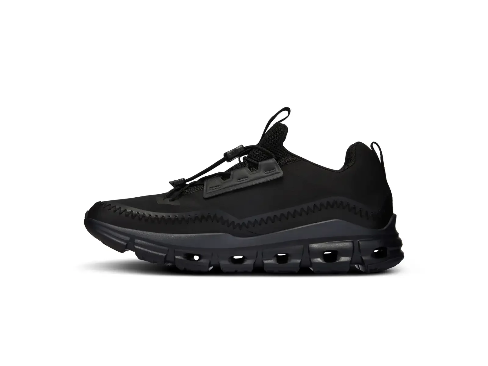 On Cloudaway All Black
