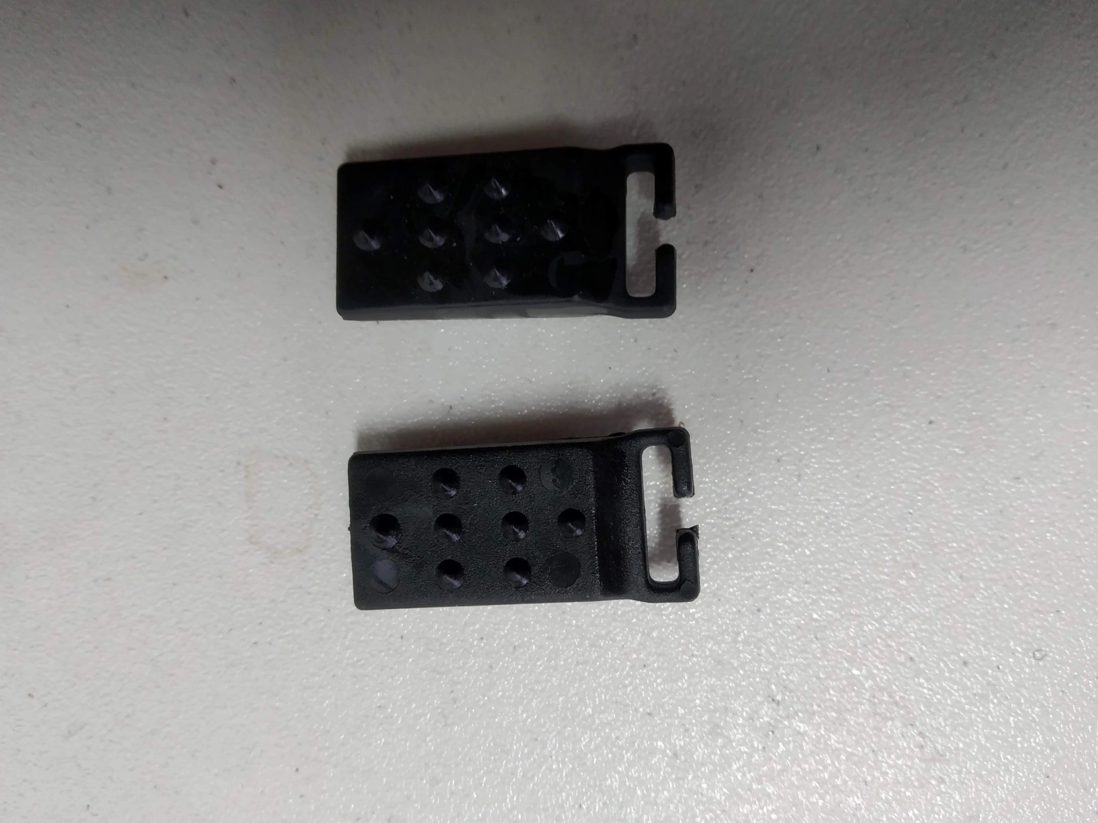 Klínky k poutkám Fischer FILLED CORK